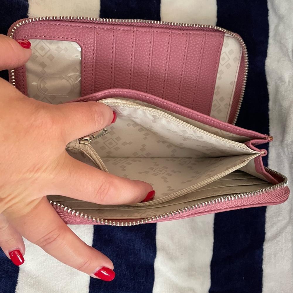 Thirty-One Pink Women's Wallet - Picture 5 of 5